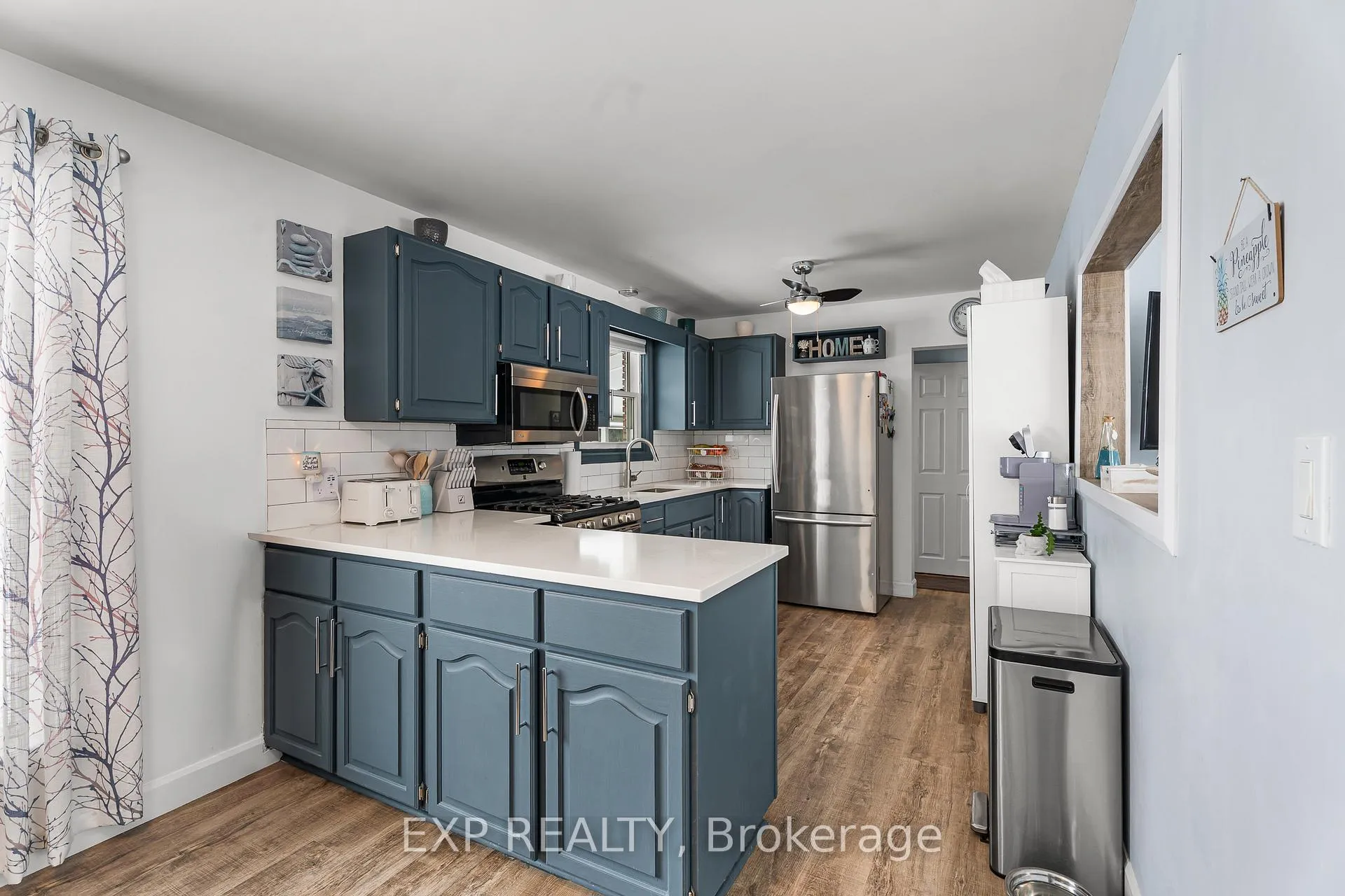 Photo 6 of 8857 Banting Avenue, Niagara Falls, Chippawa — HOMEH