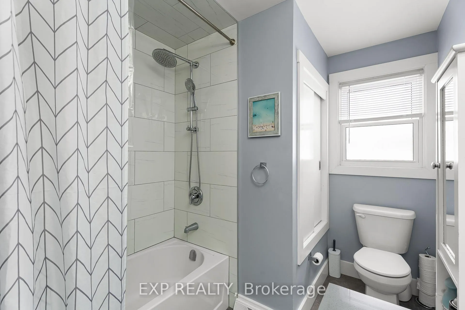 Photo 9 of 8857 Banting Avenue, Niagara Falls, Chippawa — HOMEH