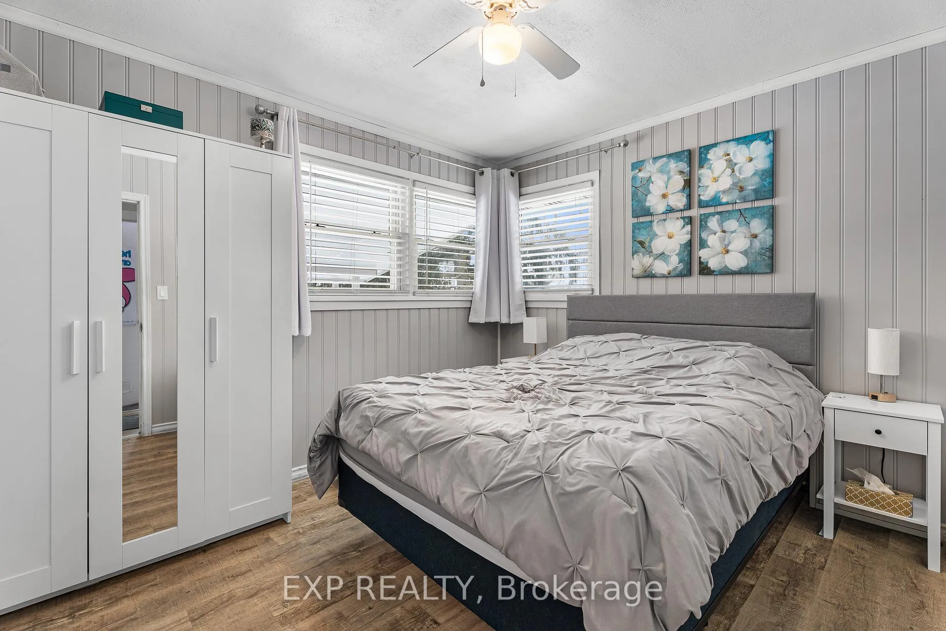 Photo 11 of 8857 Banting Avenue, Niagara Falls, Chippawa — HOMEH