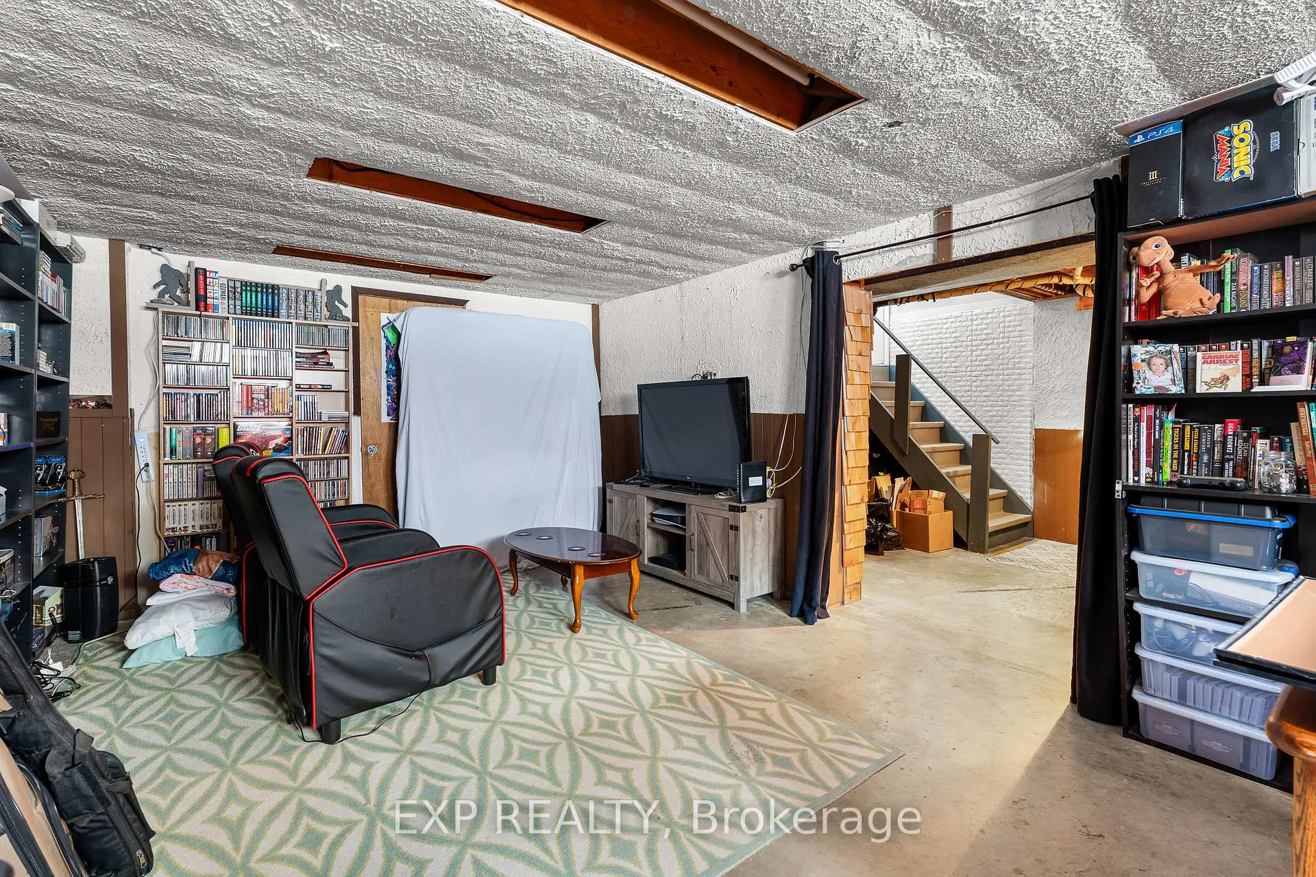 Photo 14 of 8857 Banting Avenue, Niagara Falls, Chippawa — HOMEH