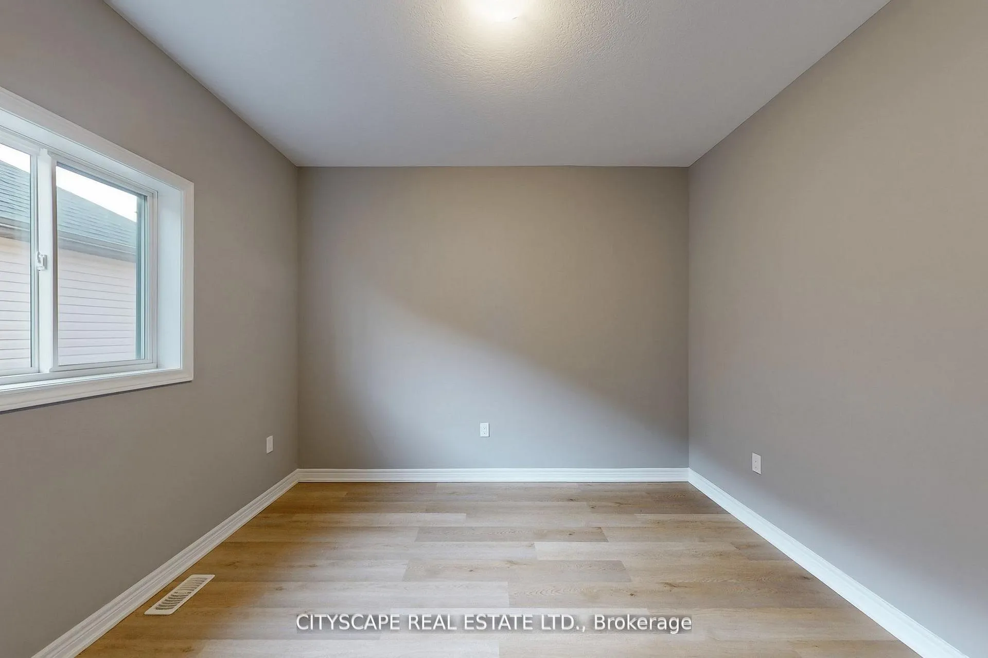 Photo 36 of 100 Tartan Avenue, Kitchener — HOMEH