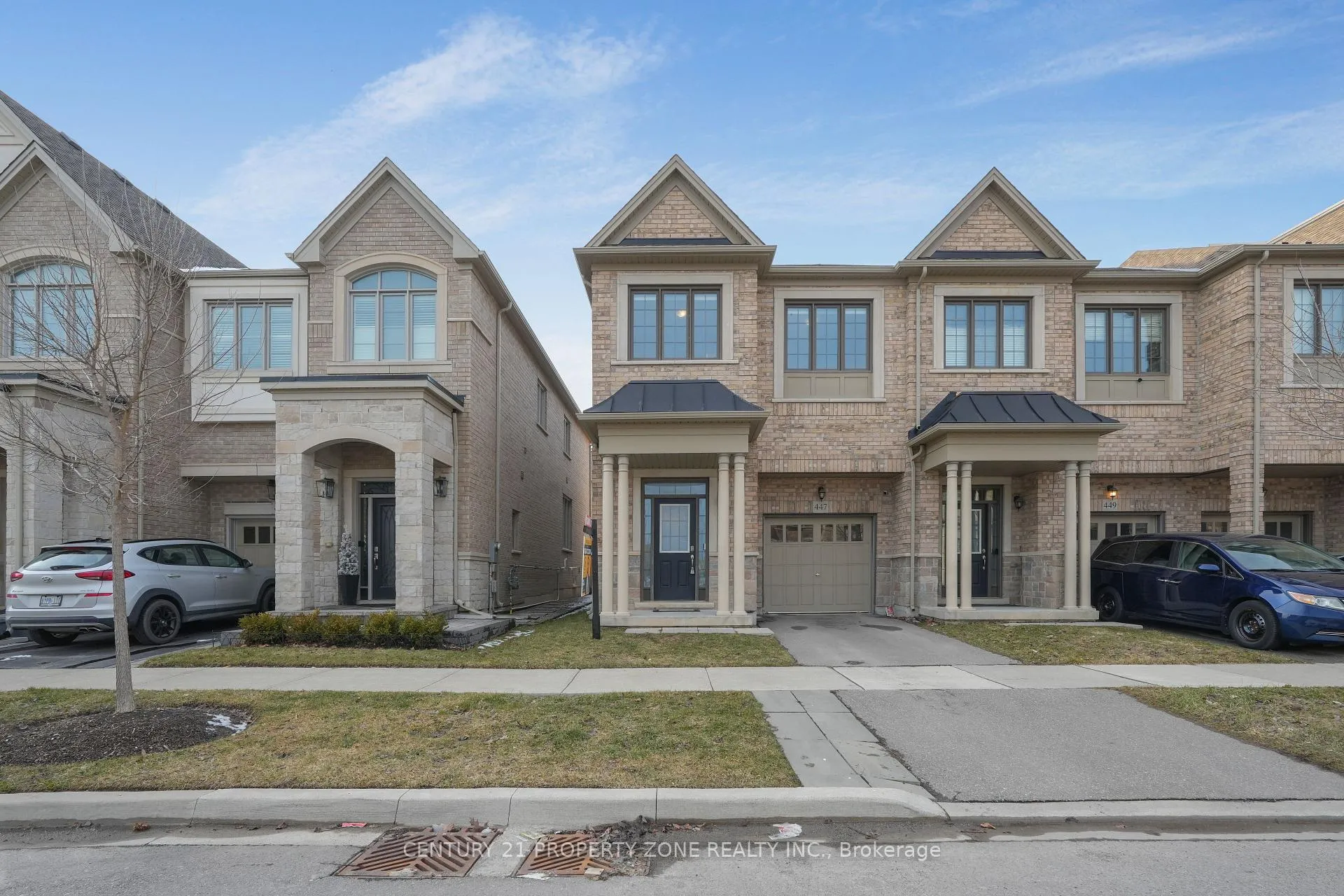 Photo 3 of 447 Izumi Gate, Milton, Ford — HOMEH