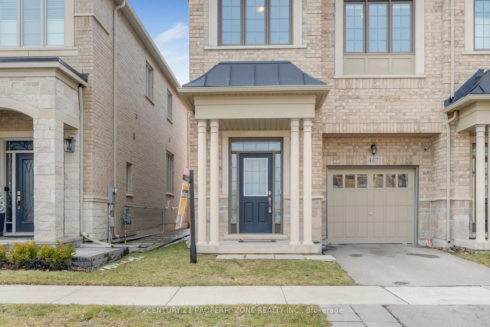 Photo 4 of 447 Izumi Gate, Milton, Ford — HOMEH