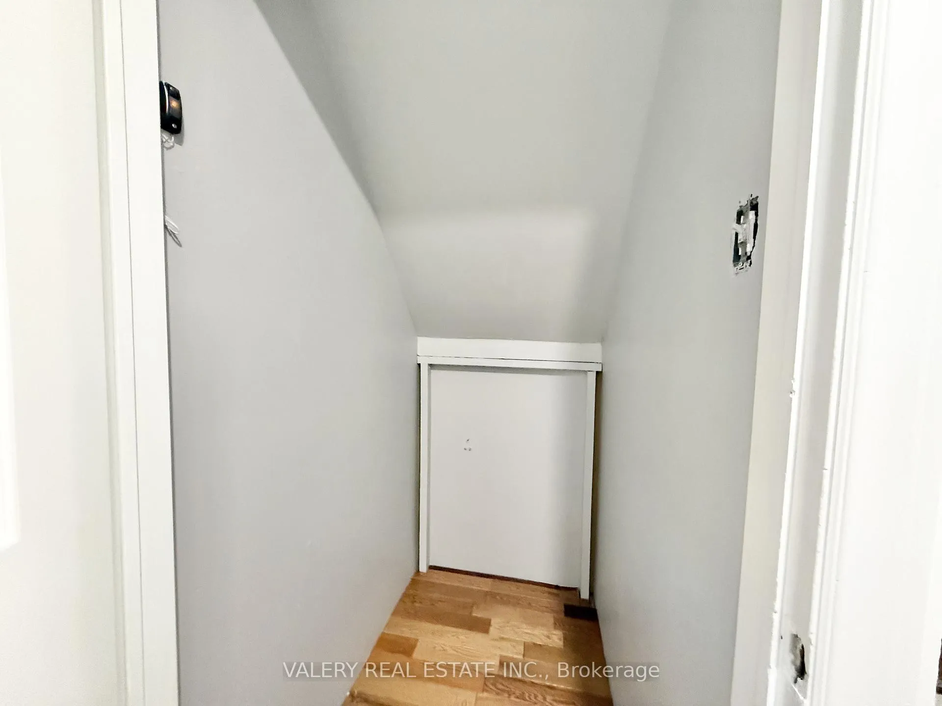 Photo 7 of Unit 1, 94 Reed Drive, Ajax, Central — HOMEH