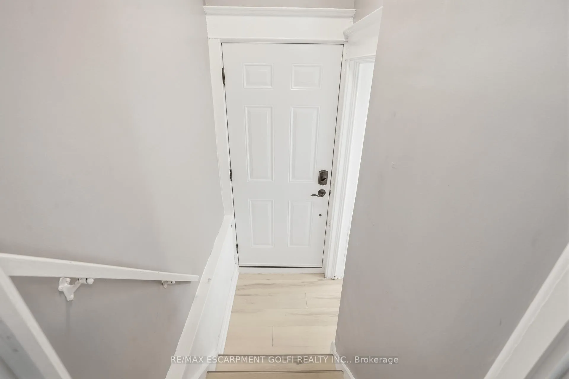 Photo 15 of 45 Battle Street, Thorold, Thorold Downtown — HOMEH
