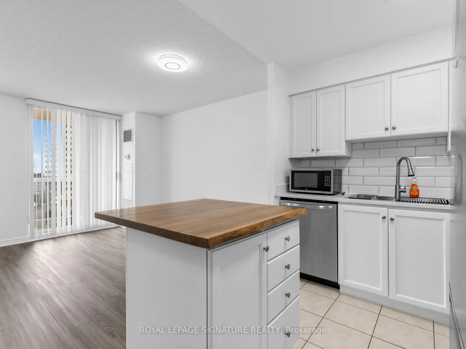 Photo 9 of Unit 1801, 43 Eglinton Avenue E, Toronto, Mount Pleasant West — HOMEH
