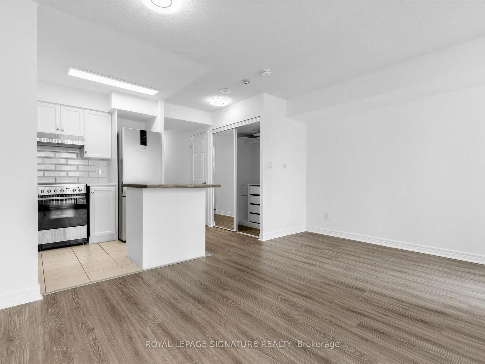 Photo 13 of Unit 1801, 43 Eglinton Avenue E, Toronto, Mount Pleasant West — HOMEH