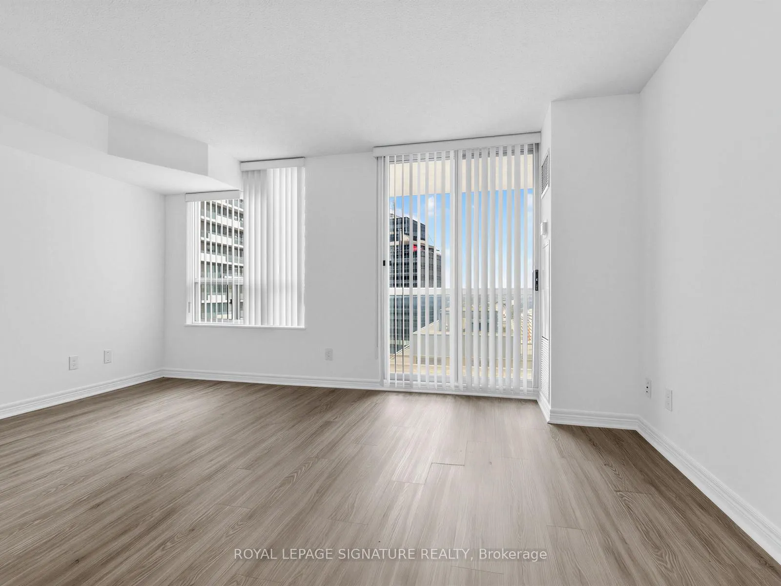Photo 14 of Unit 1801, 43 Eglinton Avenue E, Toronto, Mount Pleasant West — HOMEH