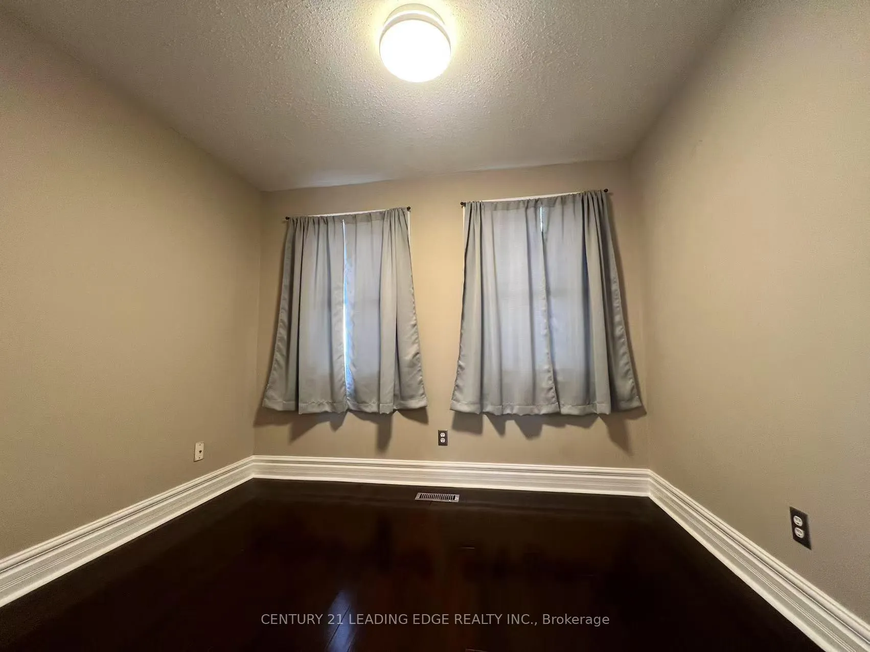 Photo 10 of 516 Alder Court, Pickering, Amberlea — HOMEH