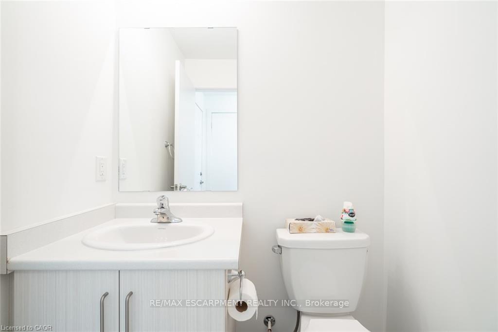 Photo 4 of Unit 62, 590 North Service Road, Hamilton, Lakeshore — HOMEH