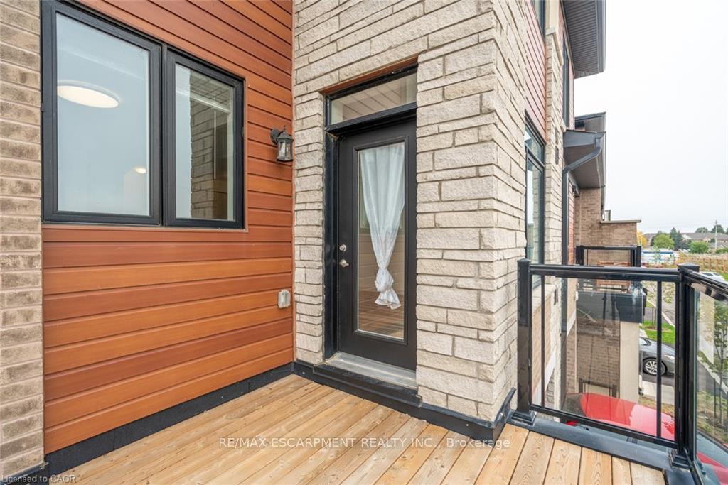 Photo 14 of Unit 62, 590 North Service Road, Hamilton, Lakeshore — HOMEH