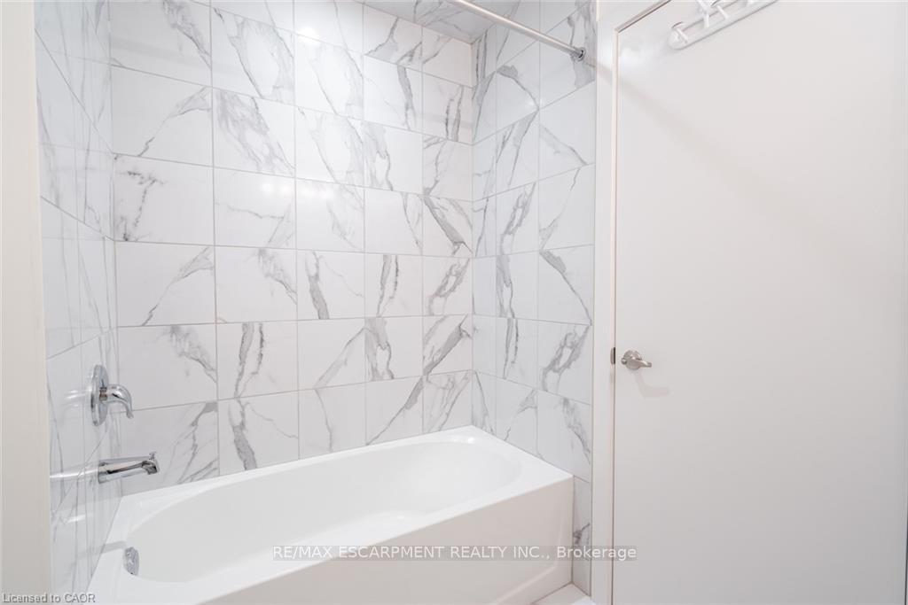 Photo 22 of Unit 62, 590 North Service Road, Hamilton, Lakeshore — HOMEH