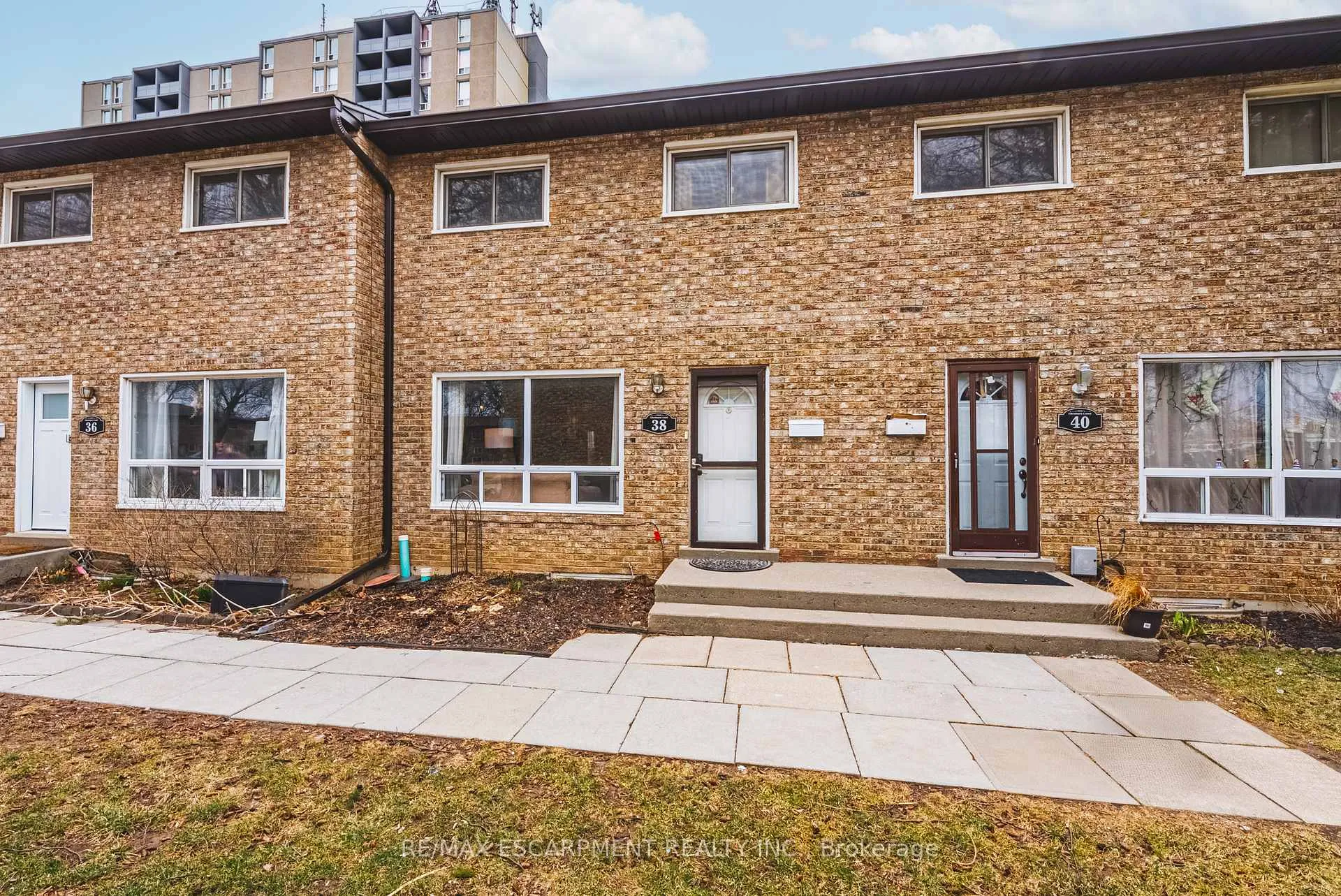Photo 1 of 38 Glenburn Court, Hamilton, Riverdale — HOMEH