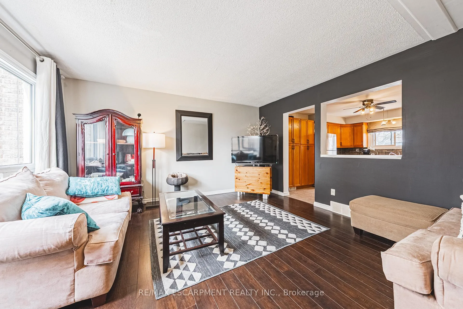 Photo 6 of 38 Glenburn Court, Hamilton, Riverdale — HOMEH