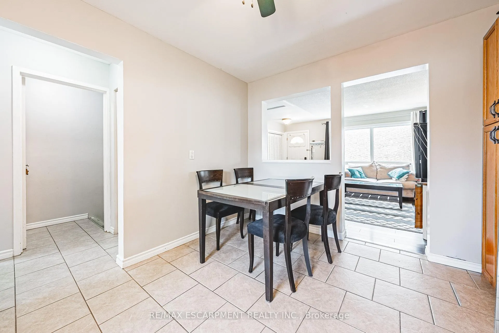 Photo 8 of 38 Glenburn Court, Hamilton, Riverdale — HOMEH