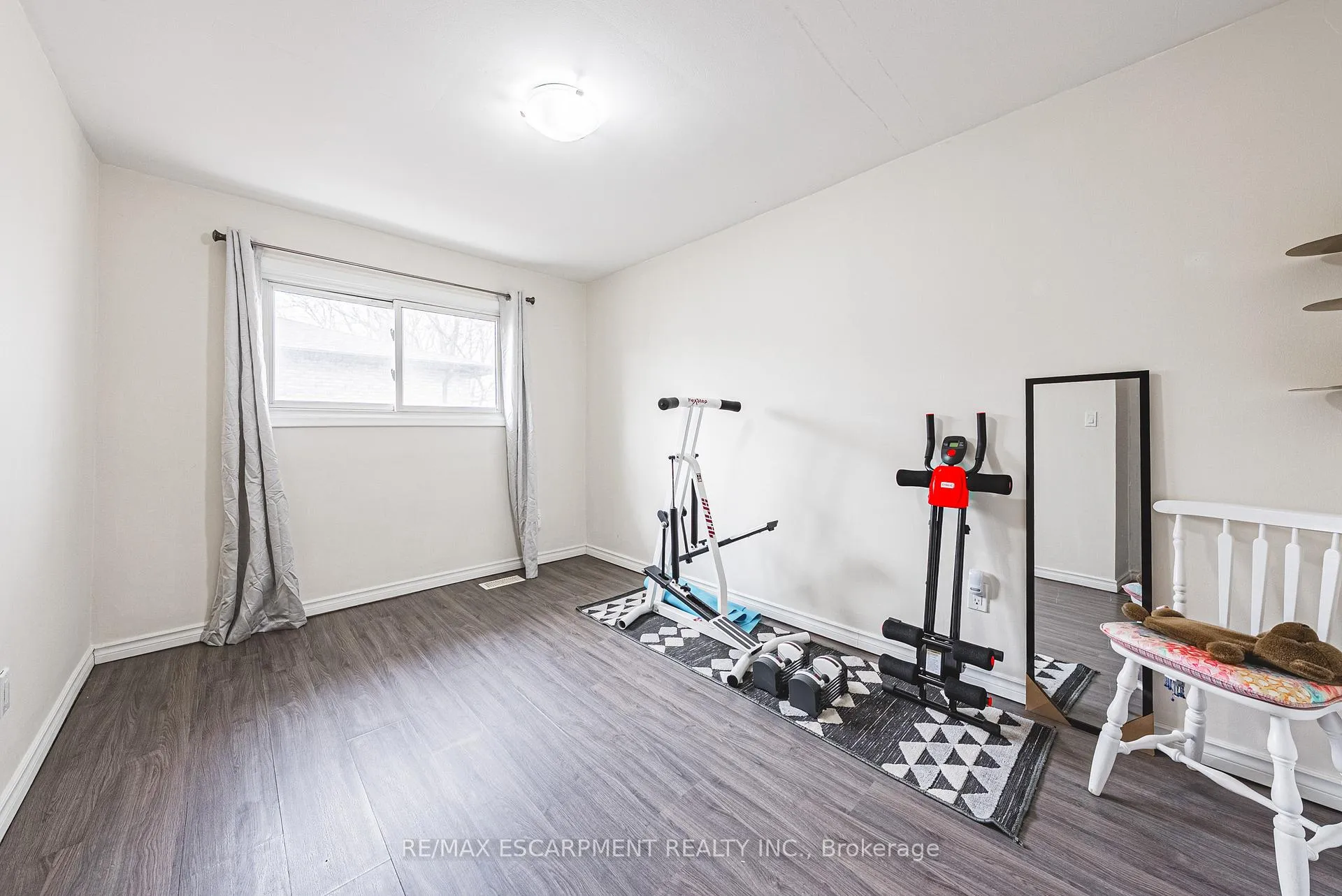 Photo 17 of 38 Glenburn Court, Hamilton, Riverdale — HOMEH