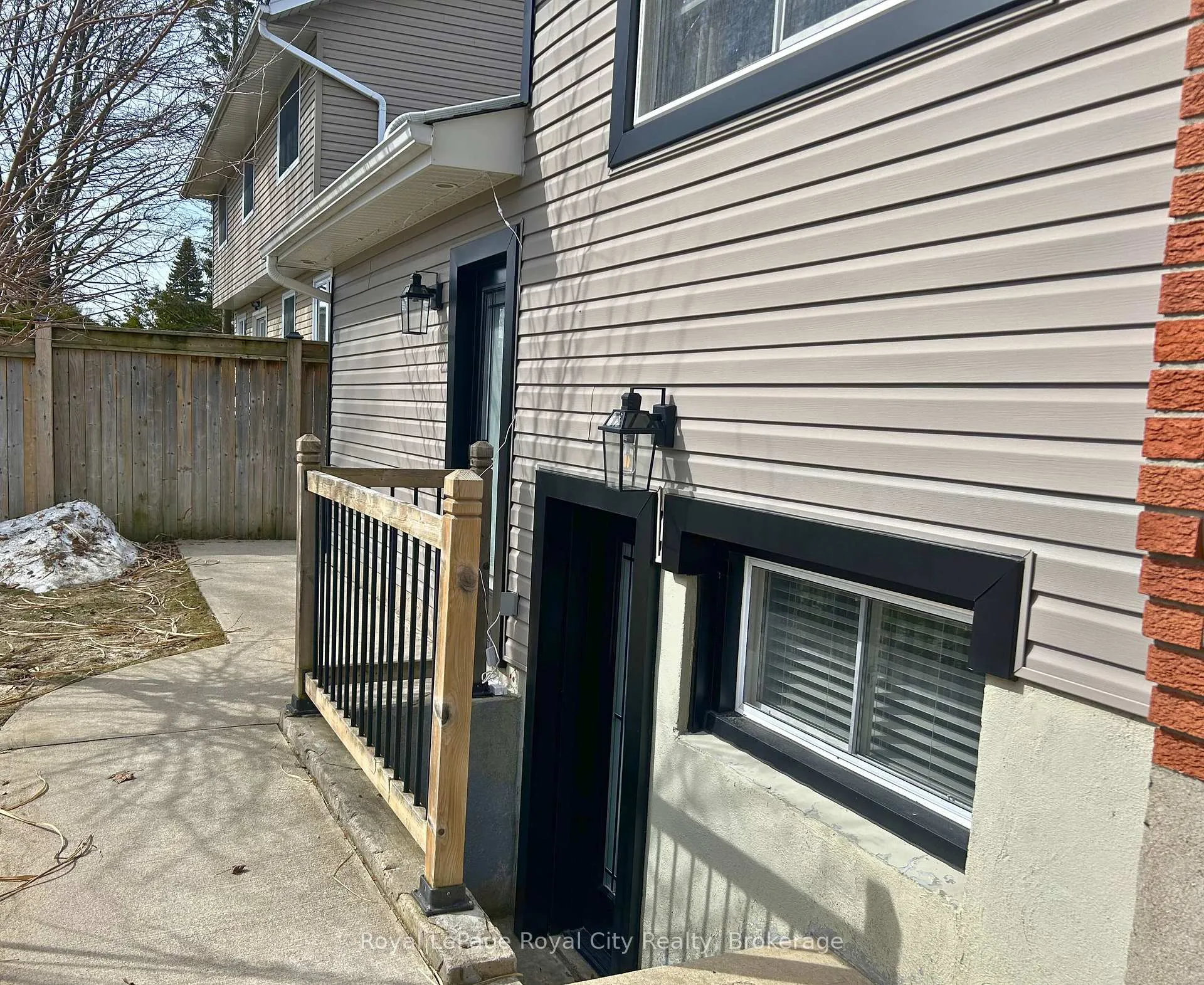 Photo 3 of Unit LOWER, 282 West Acres Drive, Guelph, Willow West/Sugarbush/West Acres — HOMEH