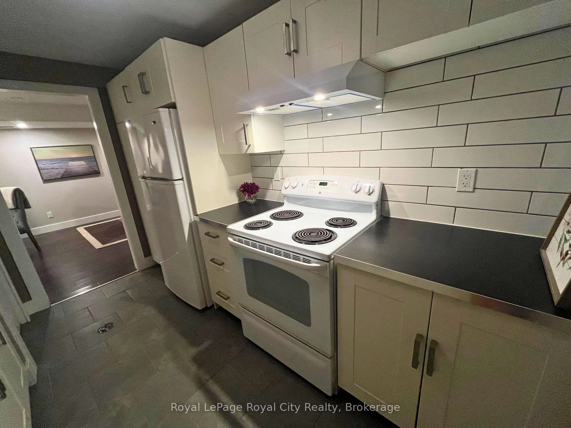 Photo 7 of Unit LOWER, 282 West Acres Drive, Guelph, Willow West/Sugarbush/West Acres — HOMEH