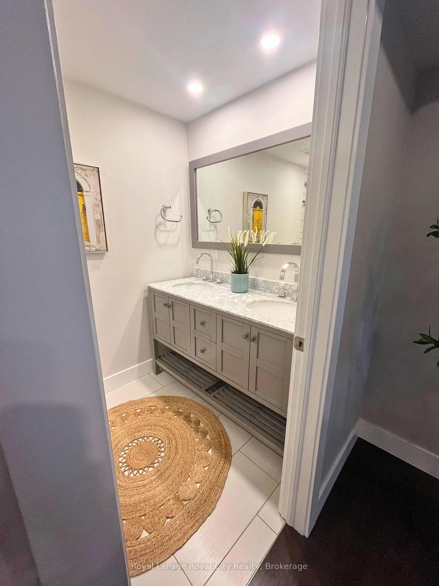 Photo 12 of Unit LOWER, 282 West Acres Drive, Guelph, Willow West/Sugarbush/West Acres — HOMEH