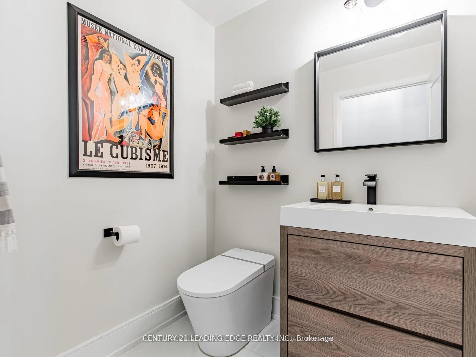 Photo 2 of Unit 515, 138 Princess Street, Toronto, Moss Park — HOMEH