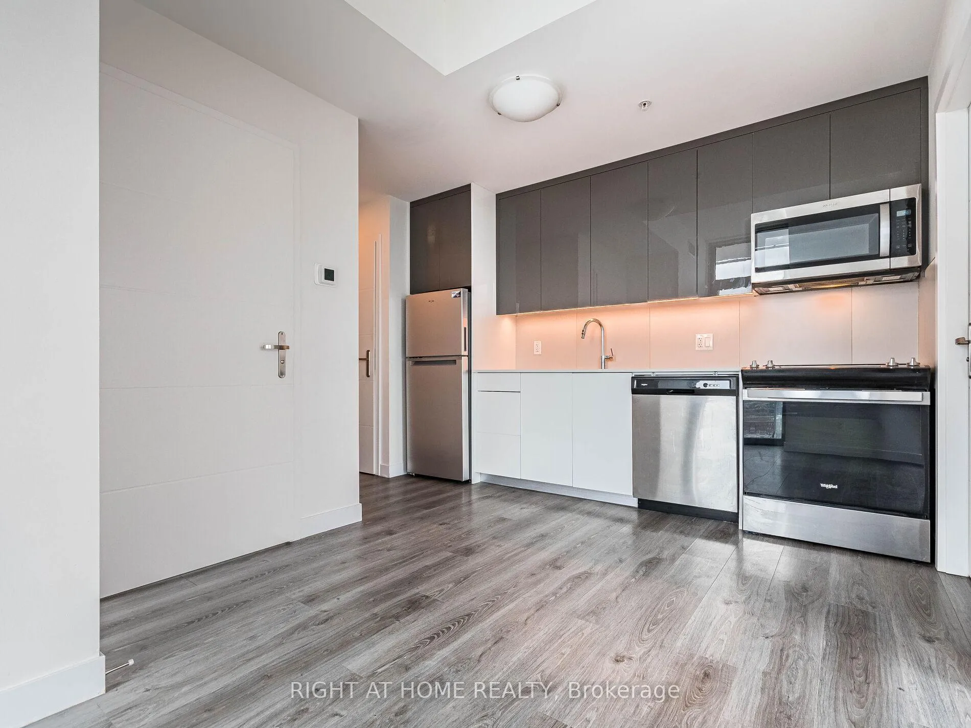 Photo 26 of Unit 1409, 60 Frederick Street, Kitchener — HOMEH