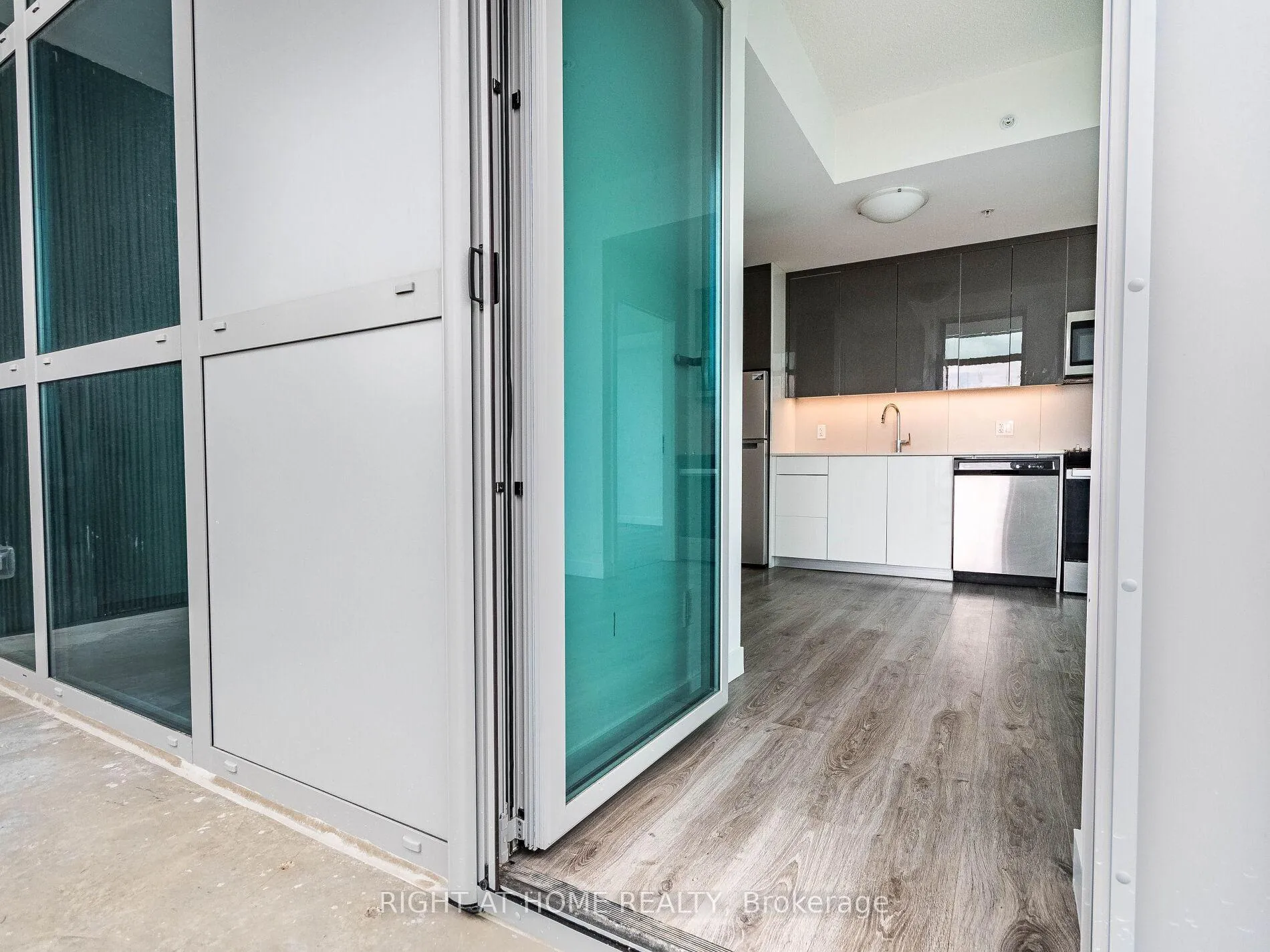 Photo 41 of Unit 1409, 60 Frederick Street, Kitchener — HOMEH