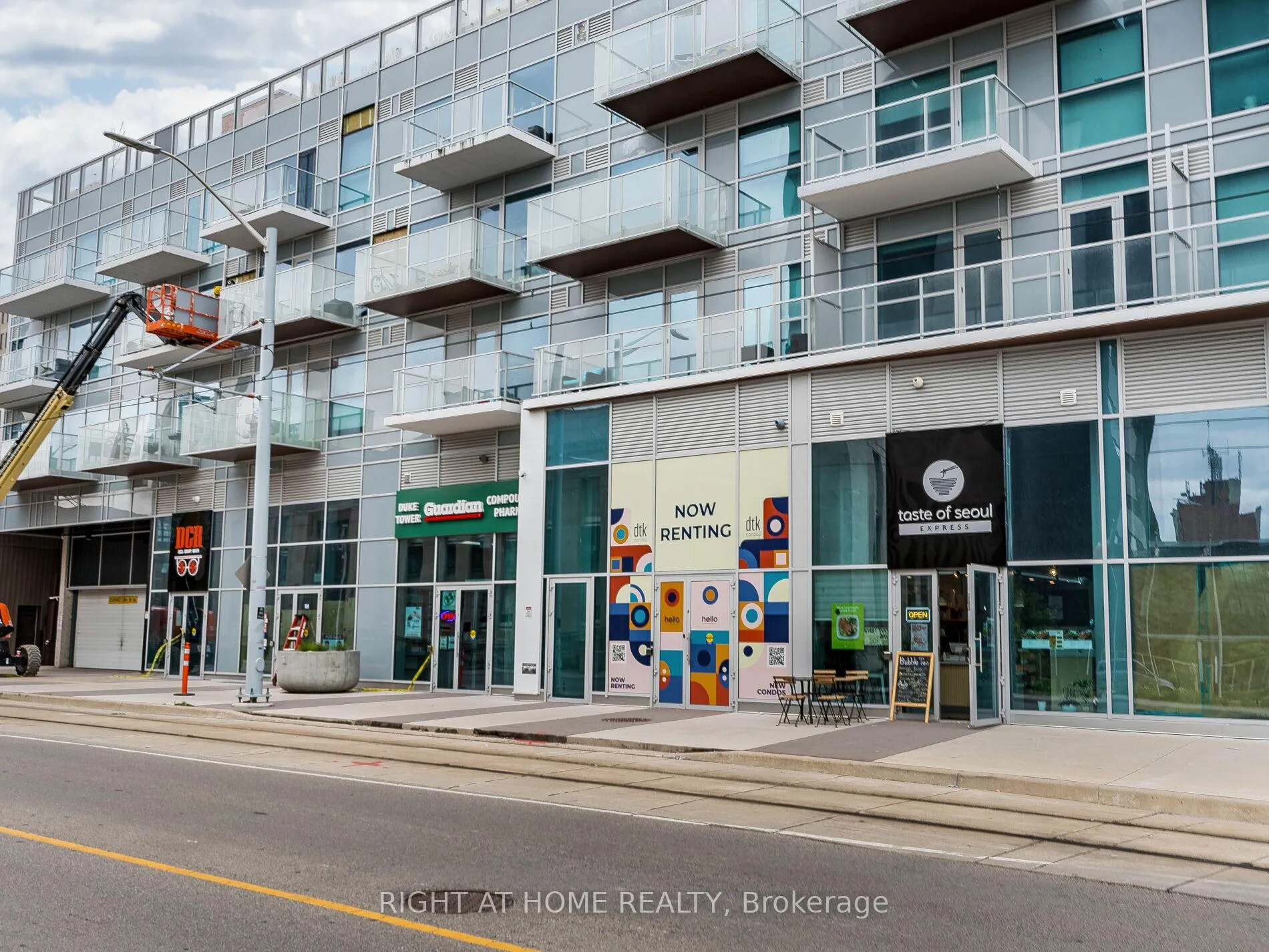 Photo 44 of Unit 1409, 60 Frederick Street, Kitchener — HOMEH