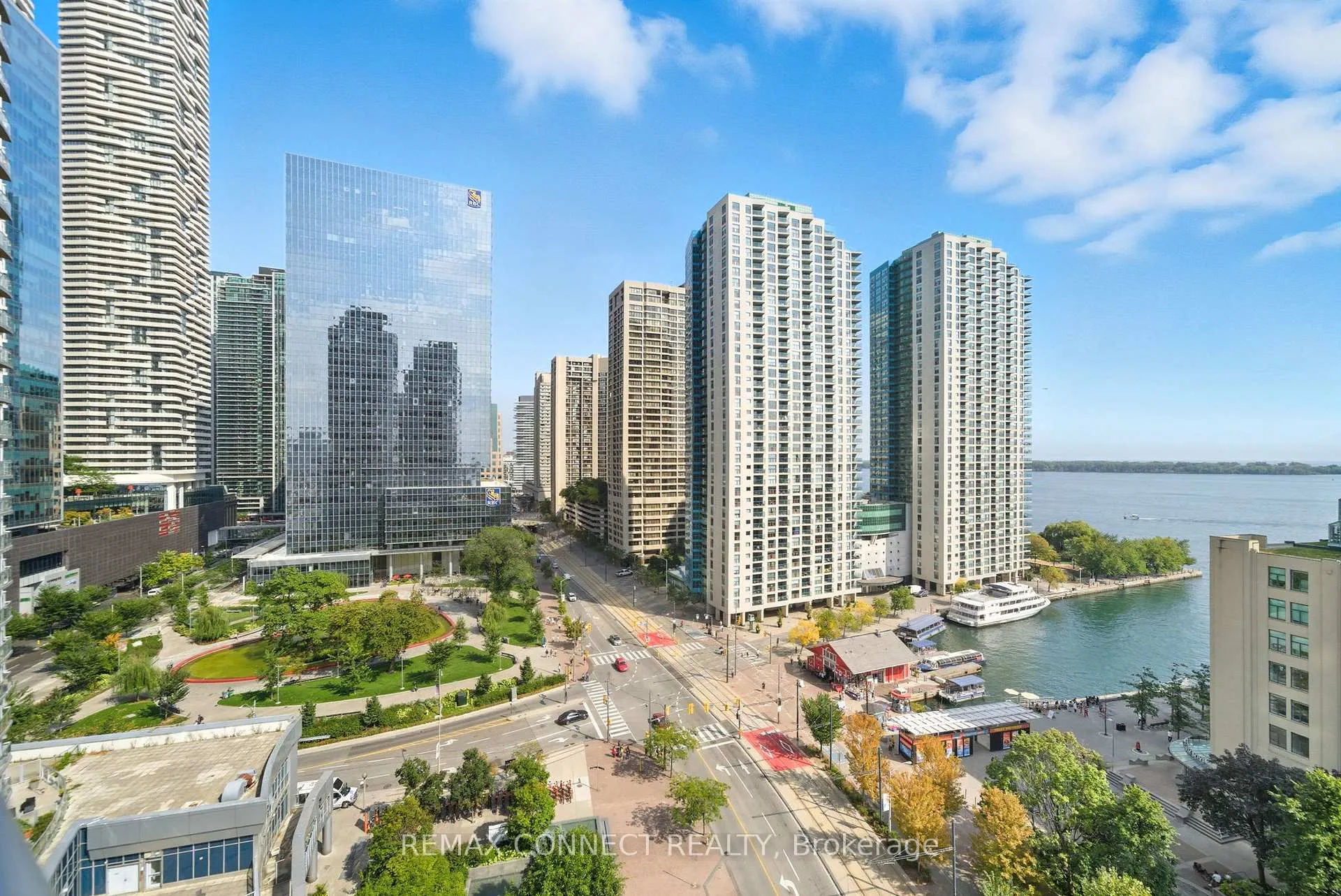 Photo 2 of Unit 1504, 208 Queens Quay W, Toronto, Waterfront Communities — HOMEH