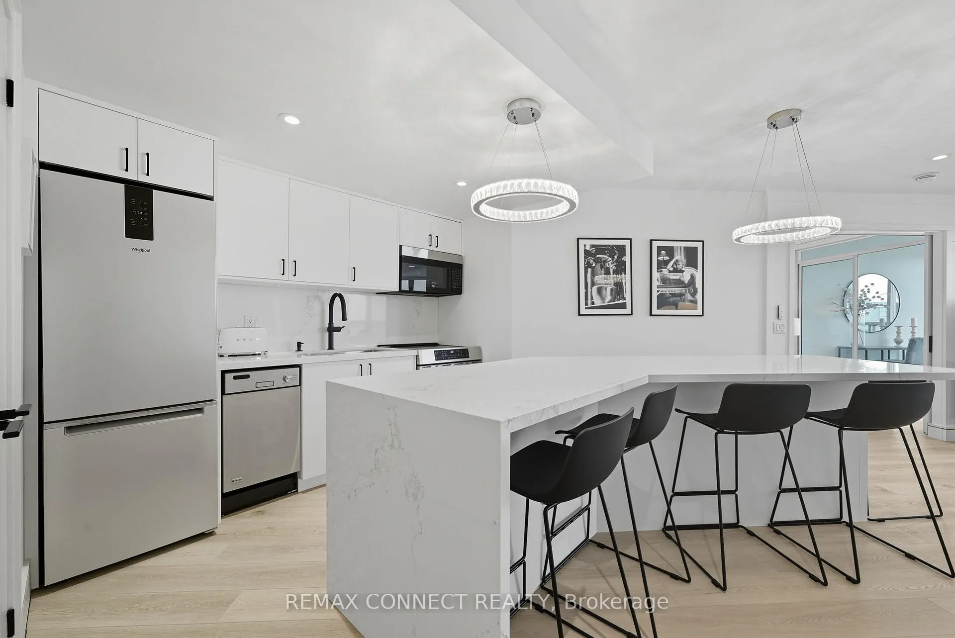 Photo 5 of Unit 1504, 208 Queens Quay W, Toronto, Waterfront Communities — HOMEH