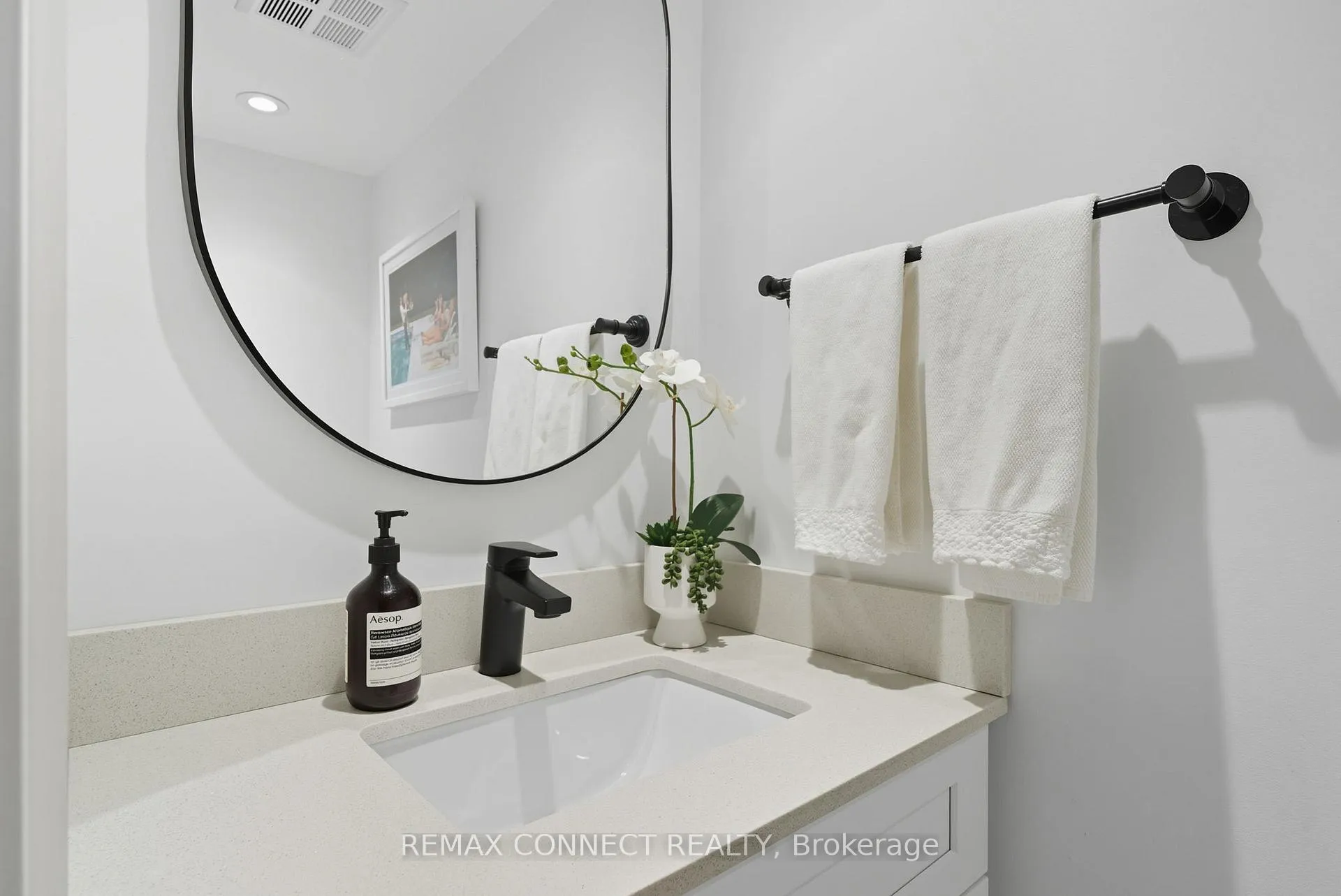 Photo 17 of Unit 1504, 208 Queens Quay W, Toronto, Waterfront Communities — HOMEH
