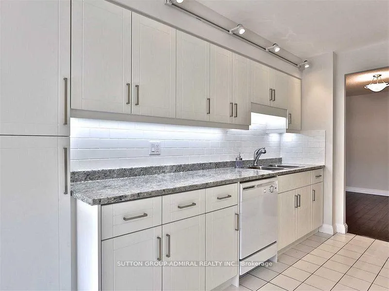 Photo 11 of Unit 1412, 120 Promenade Circle, Vaughan, Brownridge — HOMEH