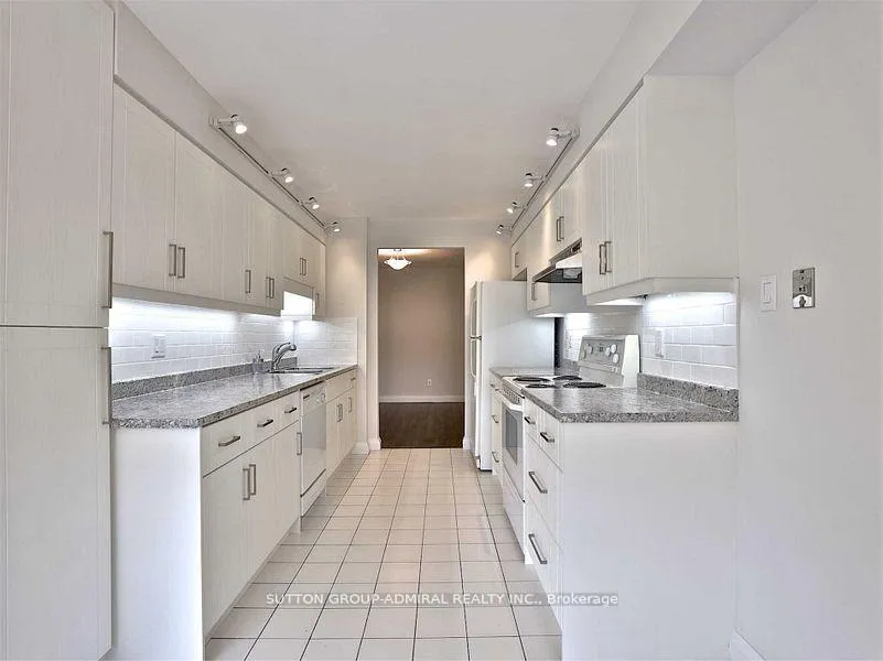 Photo 12 of Unit 1412, 120 Promenade Circle, Vaughan, Brownridge — HOMEH