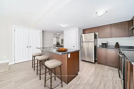 Photo 4 of 140 Mary Street N, Oshawa, O'Neill — HOMEH