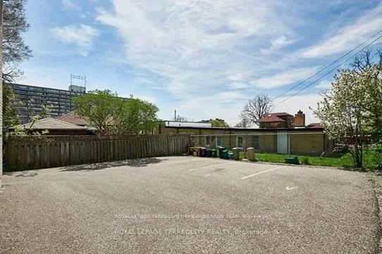 Photo 14 of 140 Mary Street N, Oshawa, O'Neill — HOMEH