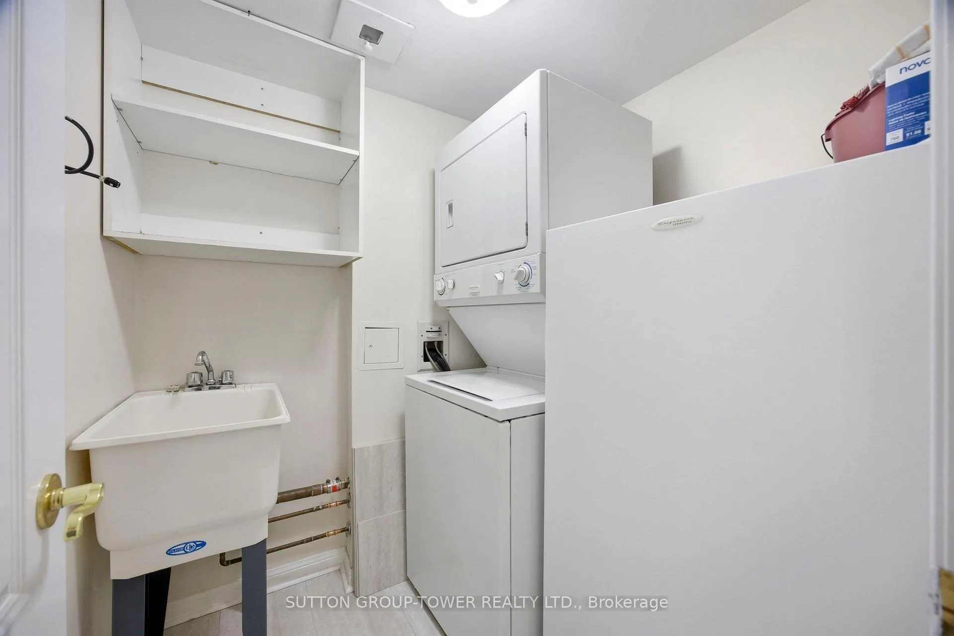 Photo 18 of Unit 408, 2500 Rutherford Road N, Vaughan, Maple — HOMEH