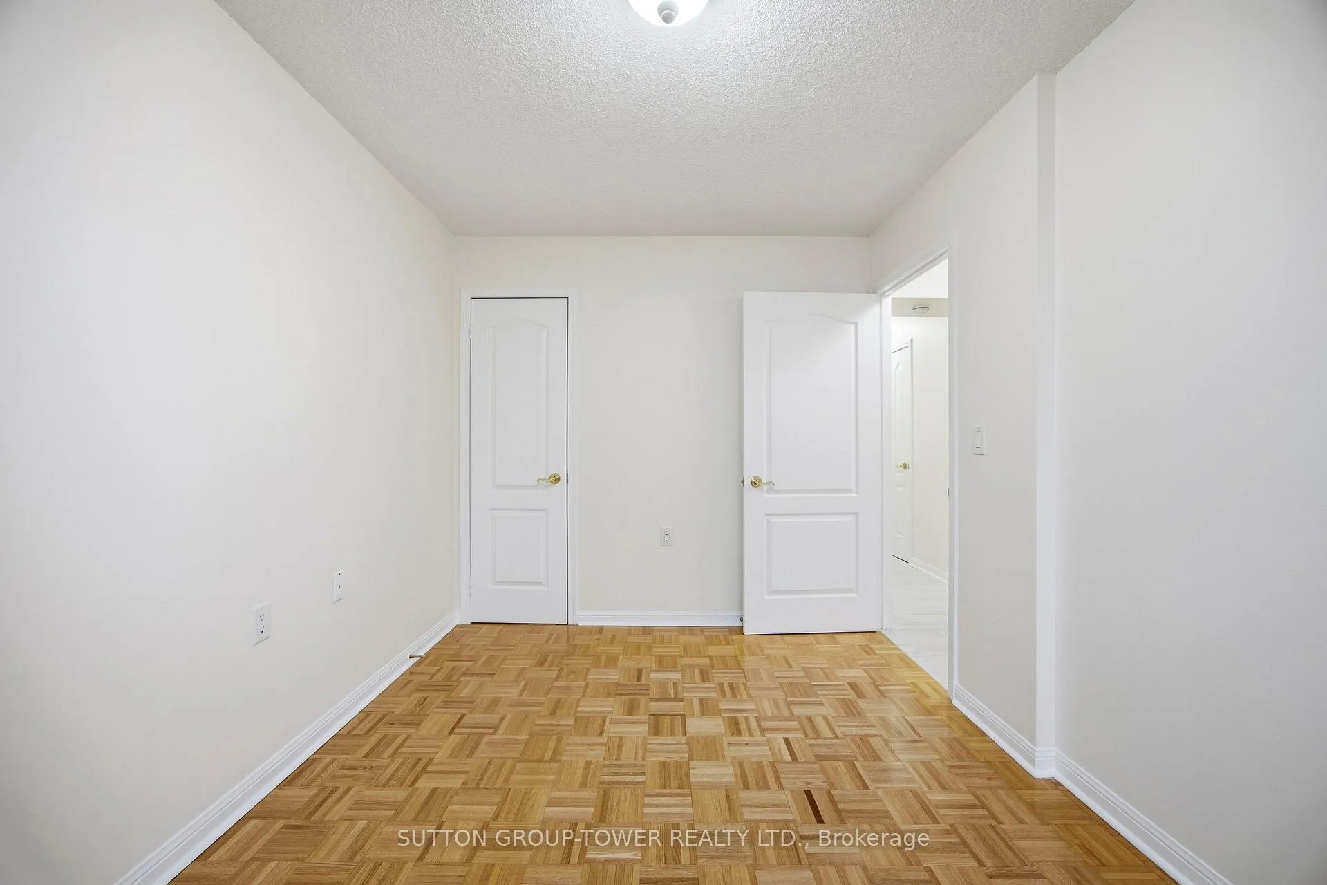 Photo 22 of Unit 408, 2500 Rutherford Road N, Vaughan, Maple — HOMEH