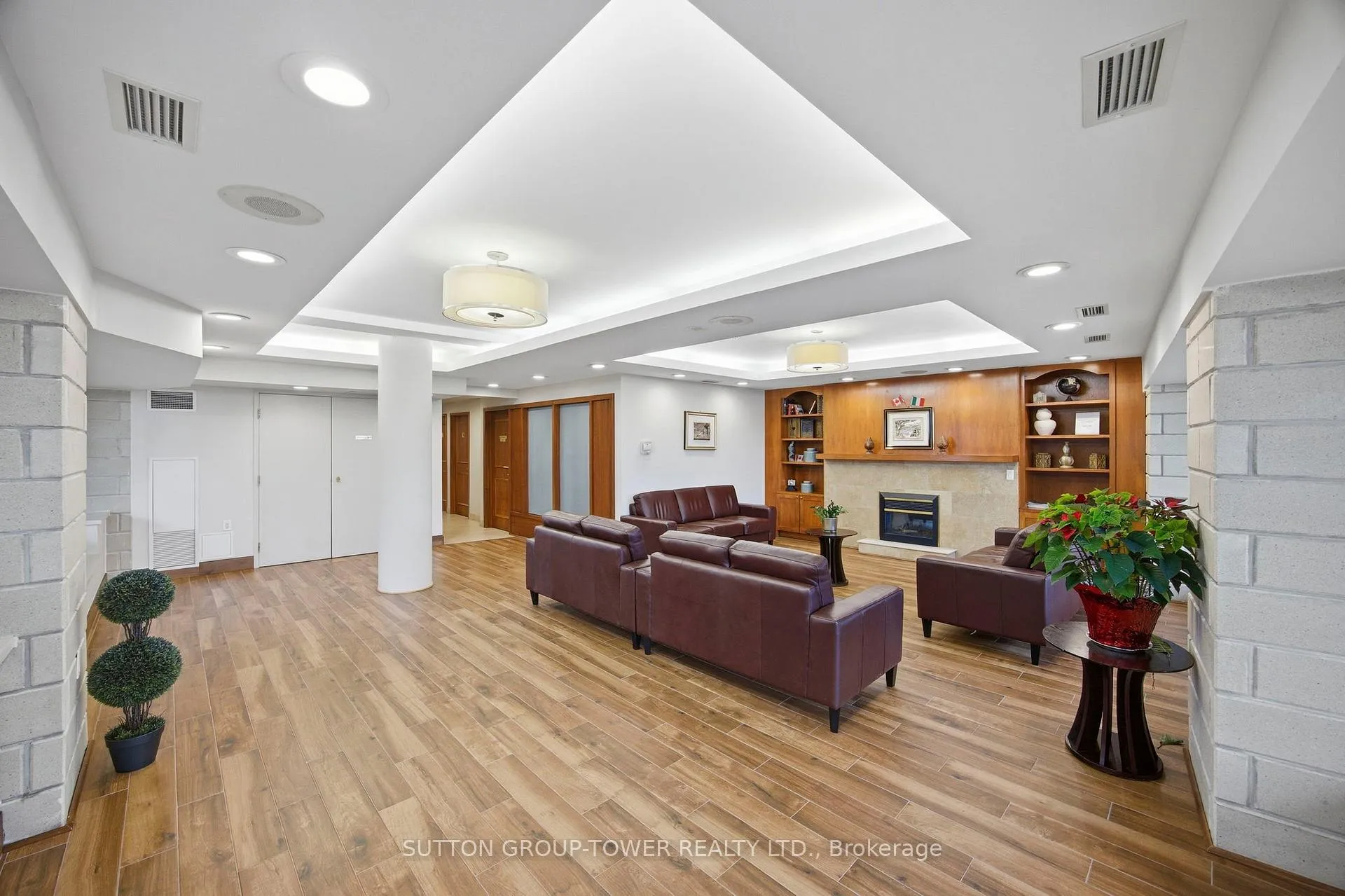 Photo 30 of Unit 408, 2500 Rutherford Road N, Vaughan, Maple — HOMEH