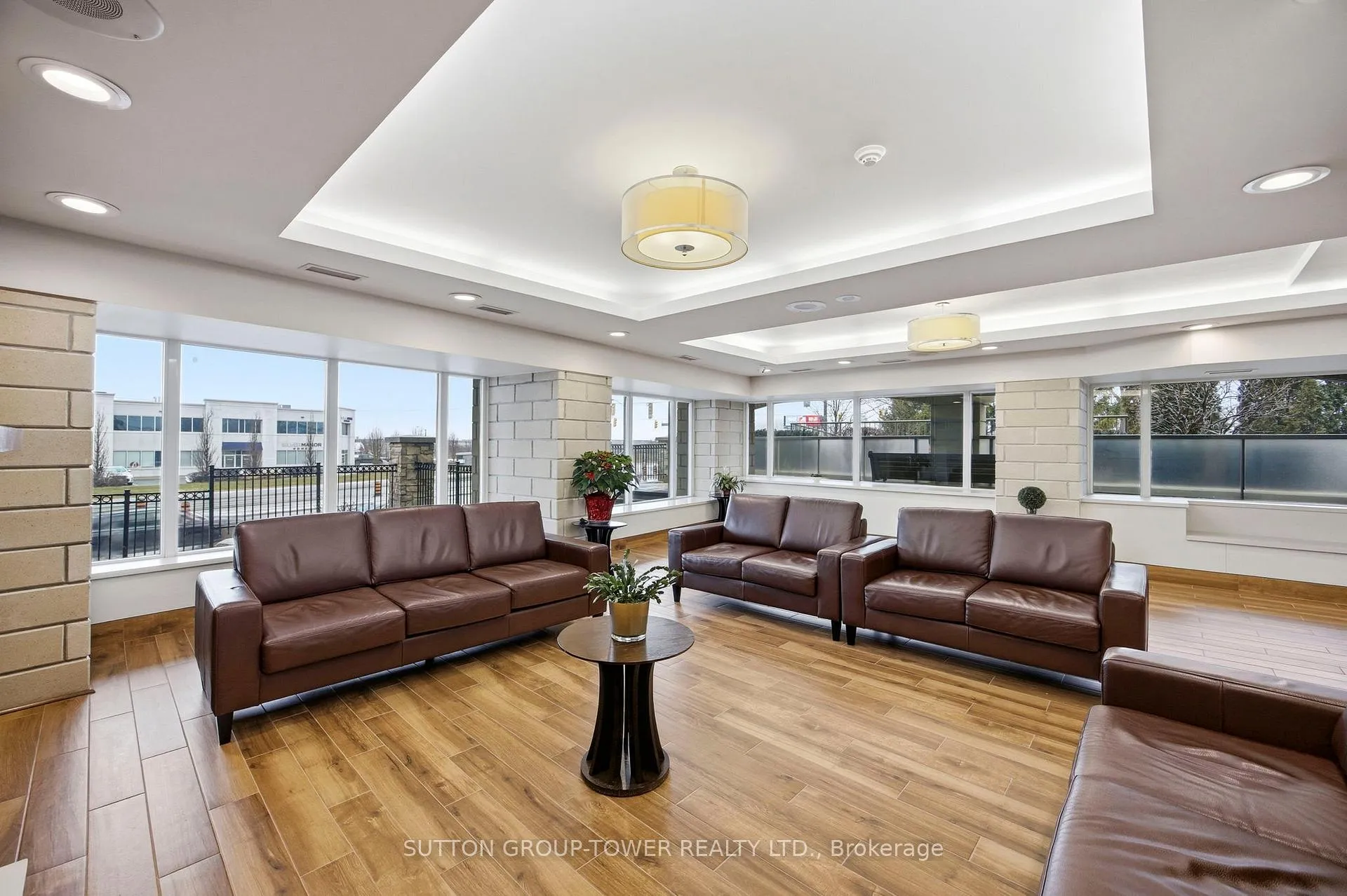 Photo 31 of Unit 408, 2500 Rutherford Road N, Vaughan, Maple — HOMEH