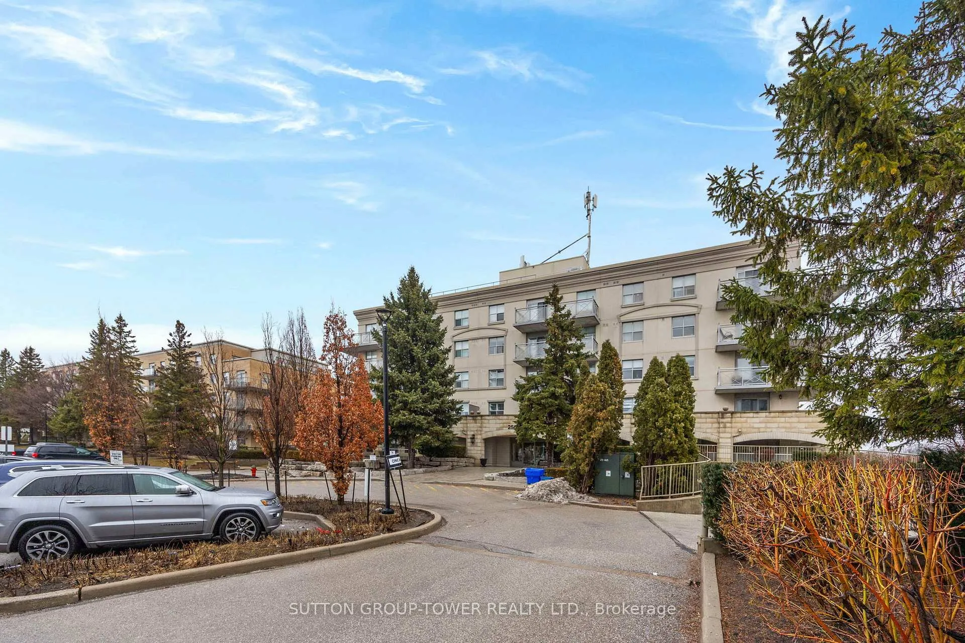 Photo 32 of Unit 408, 2500 Rutherford Road N, Vaughan, Maple — HOMEH