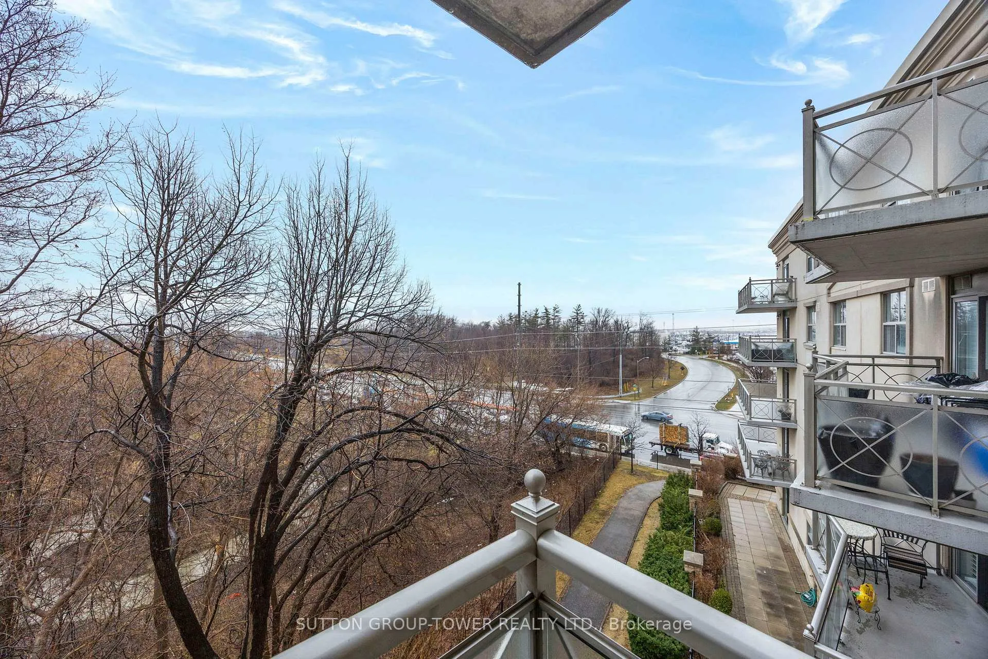 Photo 35 of Unit 408, 2500 Rutherford Road N, Vaughan, Maple — HOMEH
