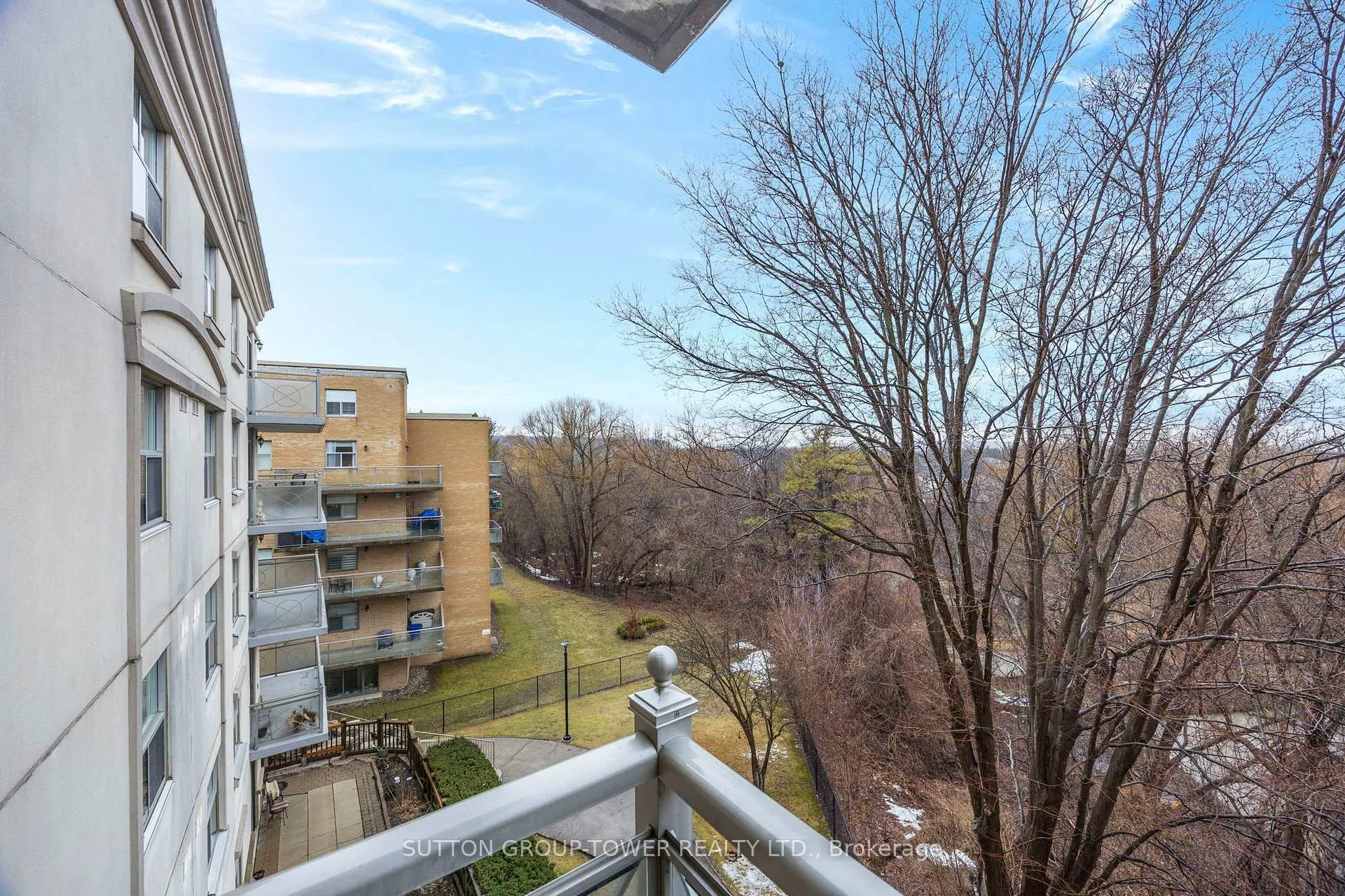 Photo 36 of Unit 408, 2500 Rutherford Road N, Vaughan, Maple — HOMEH