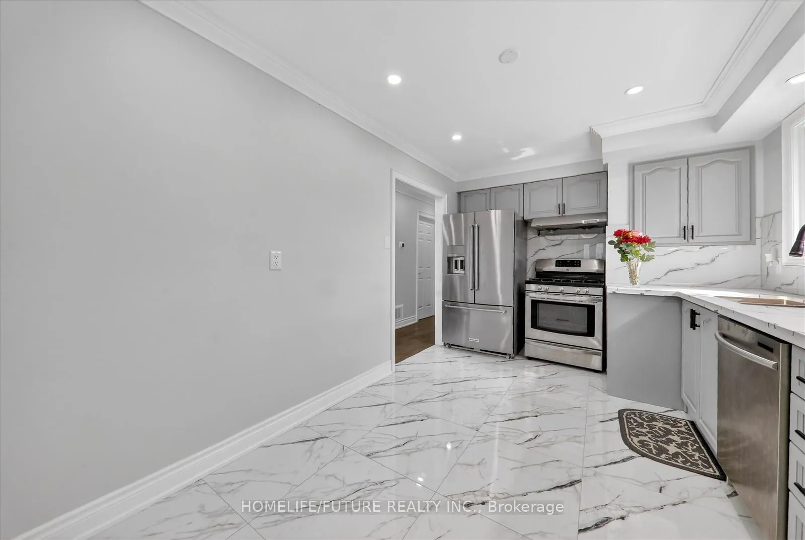 Photo 6 of 153 Centennial Road, Scarborough, Centennial Scarborough — HOMEH