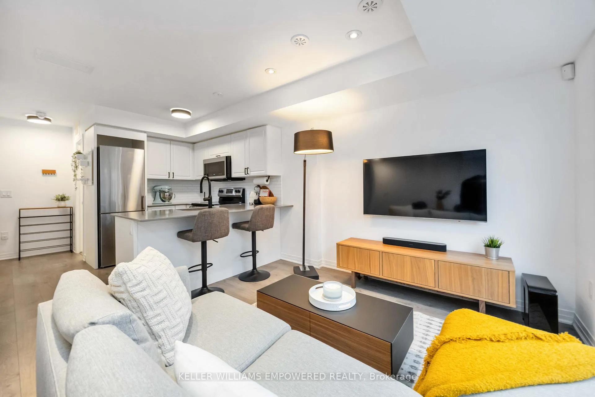 Photo 8 of Unit 7, 142 William Duncan Road, North York, Downsview-Roding-CFB — HOMEH