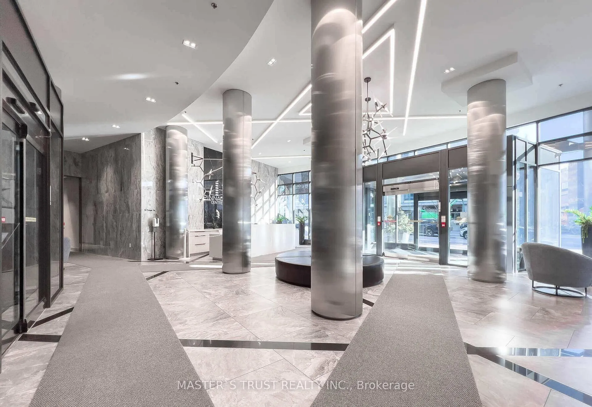 Photo 3 of Unit 3007, 16 Yonge Street, Toronto, Waterfront Communities — HOMEH