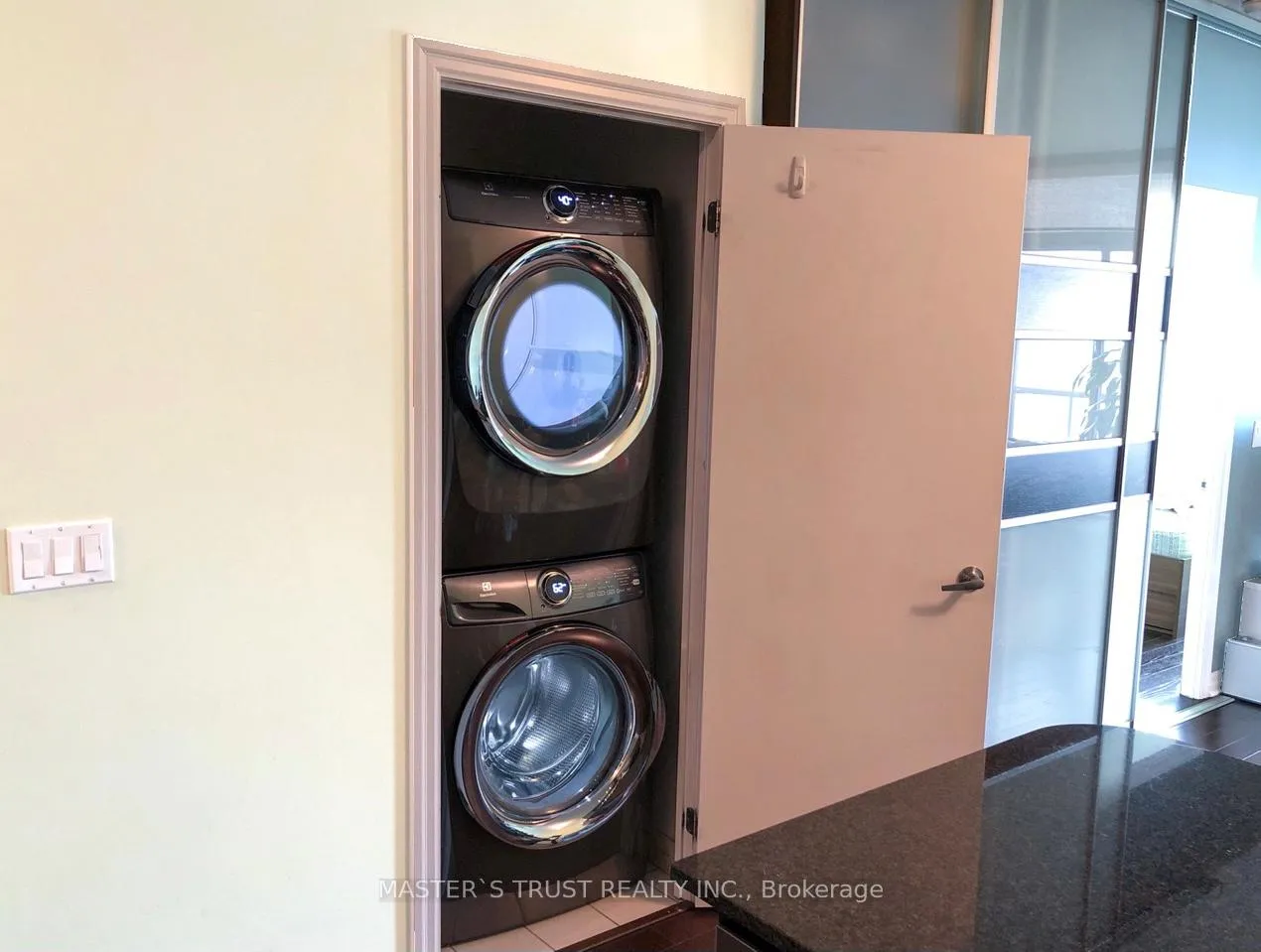 Photo 9 of Unit 3007, 16 Yonge Street, Toronto, Waterfront Communities — HOMEH