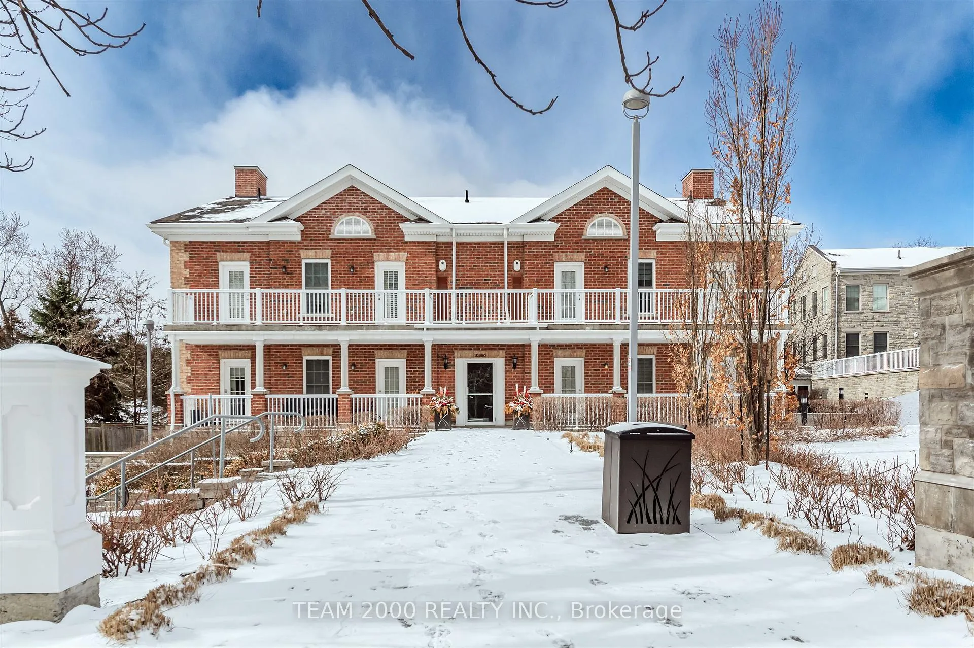 Front of Unit 304, 10360 Islington Avenue