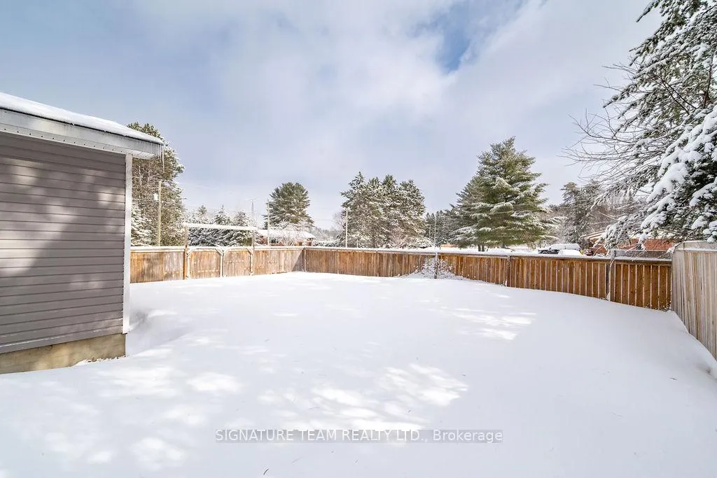 Photo 6 of 607 Airport Road, Petawawa — HOMEH