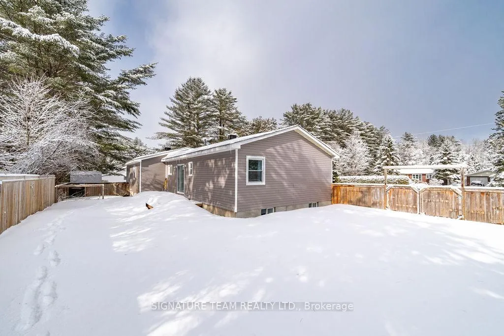 Photo 7 of 607 Airport Road, Petawawa — HOMEH