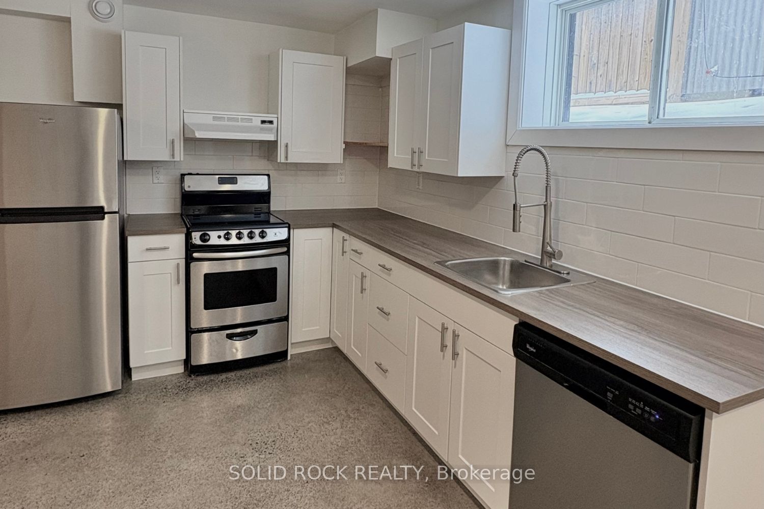 Photo 4 of Unit B, 228 Glynn Avenue, Ottawa, Overbrook/Castle Heights — HOMEH