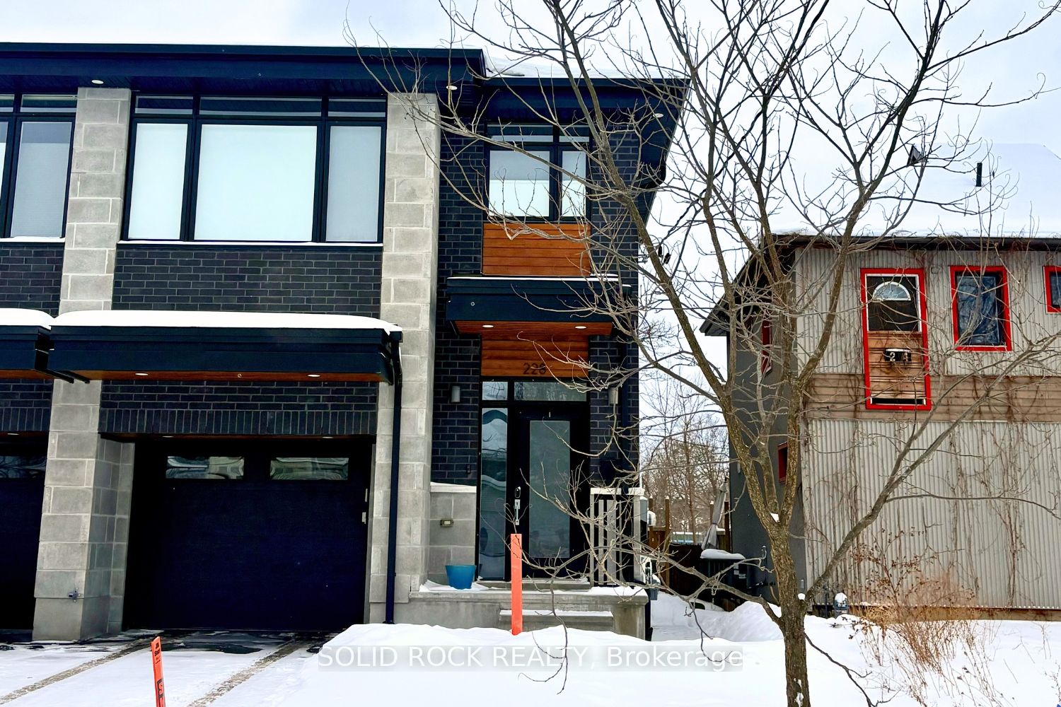 Photo 2 of Unit B, 228 Glynn Avenue, Ottawa, Overbrook/Castle Heights — HOMEH